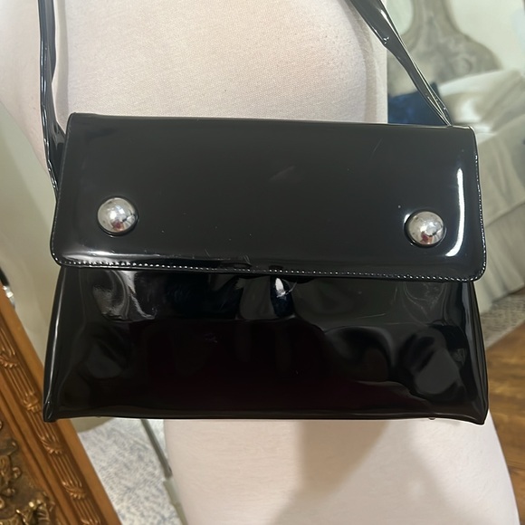 Vintage CROWN LEWIS black patent leather bag with silver accents bow and strap - Picture 4 of 13